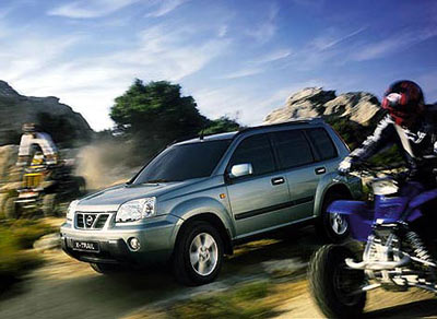Nissan X-Trail:   2,5 